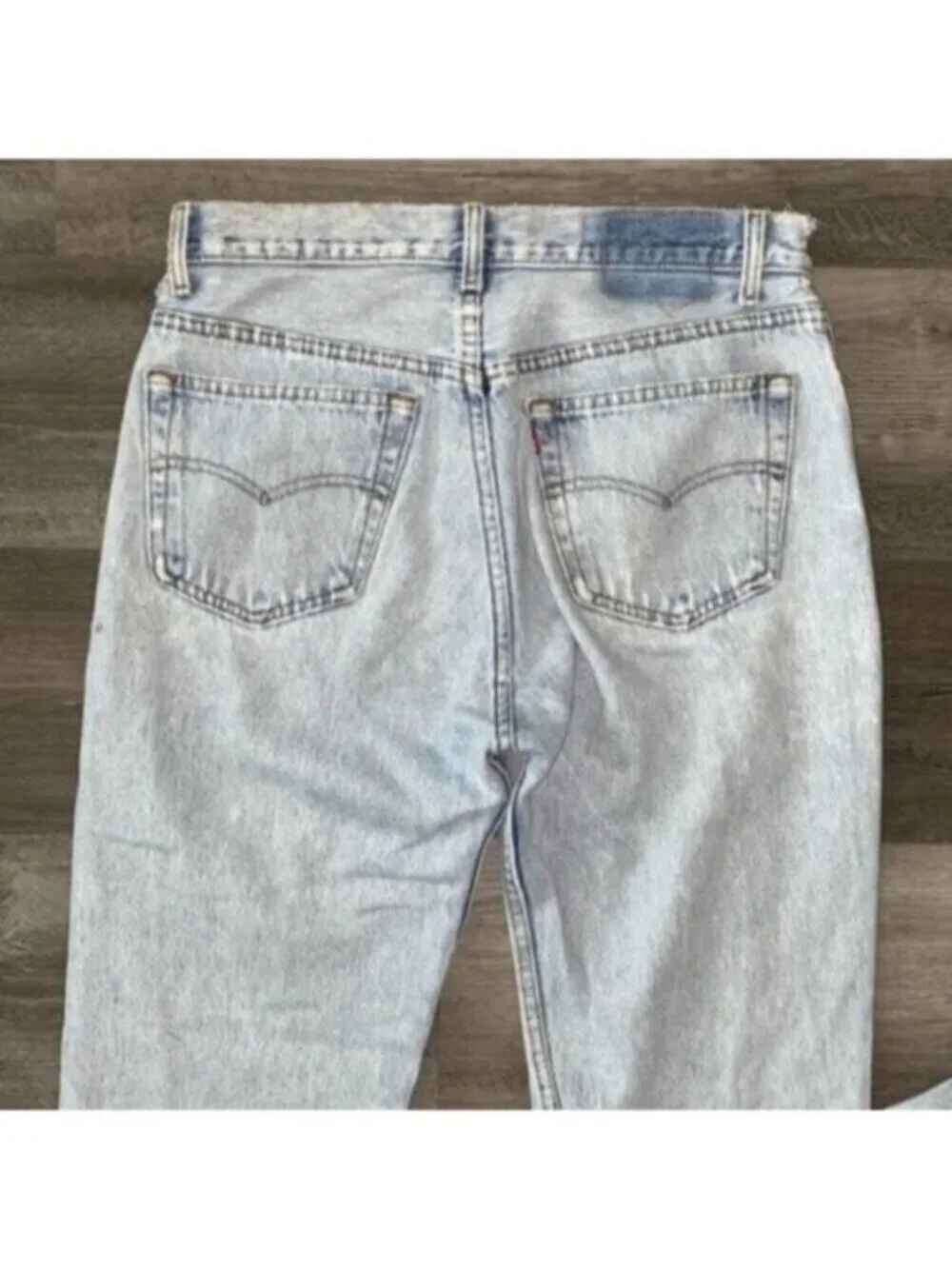 Levis 501 Jeans Mens 32 x 30 Lt Blue Cotton Button Fly Batwing Distress USA VTG